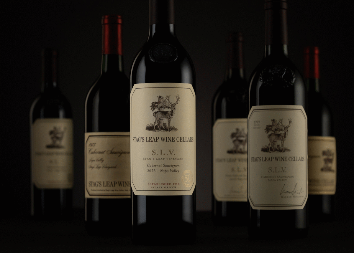 Wine bottles horizontal